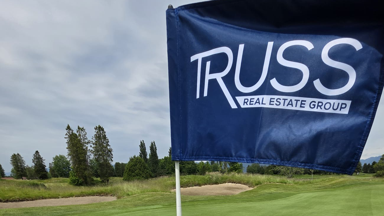 Commercial Real Estate Advisory team Truss Real Estate Group at the RE/MAX Sabre Realty Golf Tournament