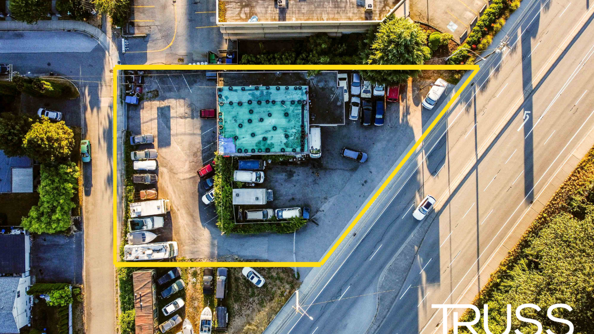 576 Lougheed Highway